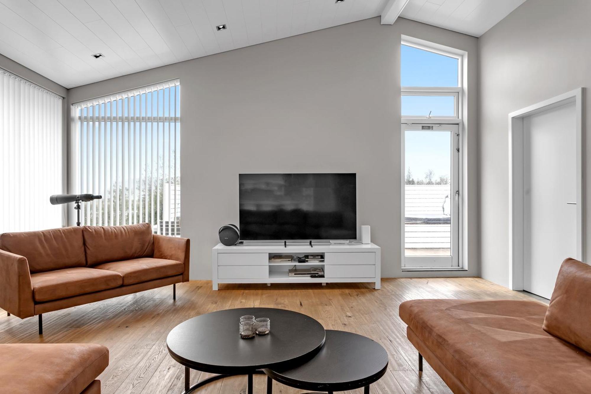 Luxury Villa With River View Laugaras Buitenkant foto